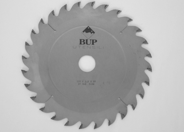 Cross cutting circular saw blade